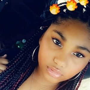 Meet your Posher, Ajanee